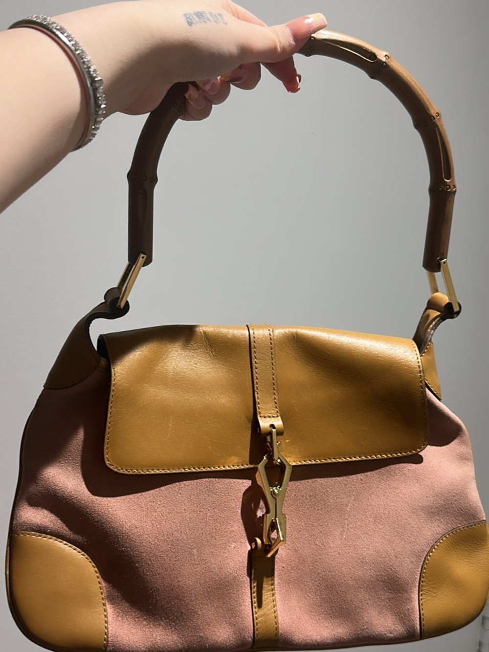 Gucci Pink Suede and Tan Leather Bamboo-Handle Shoulder Bag - Picture 3 of 3
